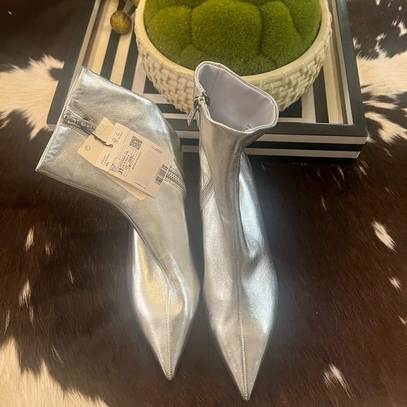 Mango Daddy Women's Metallic Silver Genuine Leather Ankle Boot 37 - Picture 3 of 12